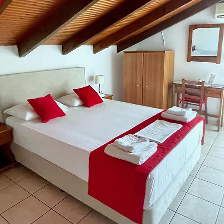 Valentino & Lejlighedshotel Vasilikí